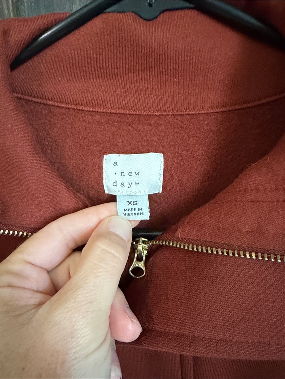Rust Pullover - Picture 3 of 3